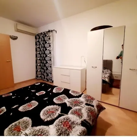 3 * بوخارست
